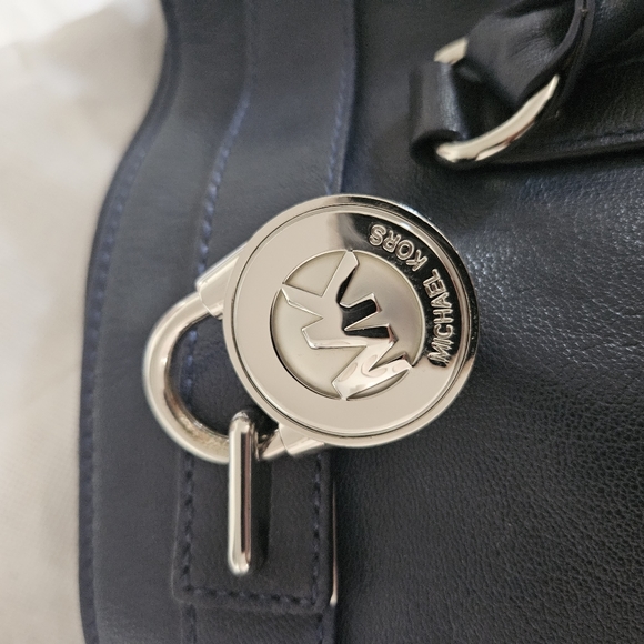 MICHAEL Michael Kors Large Leather Tote - Picture 4 of 4